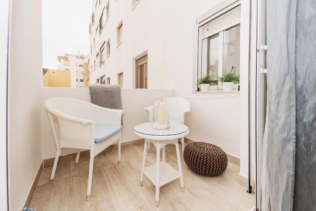Modern First Line Apartment อัลมูเญการ์ ภายนอก รูปภาพ
