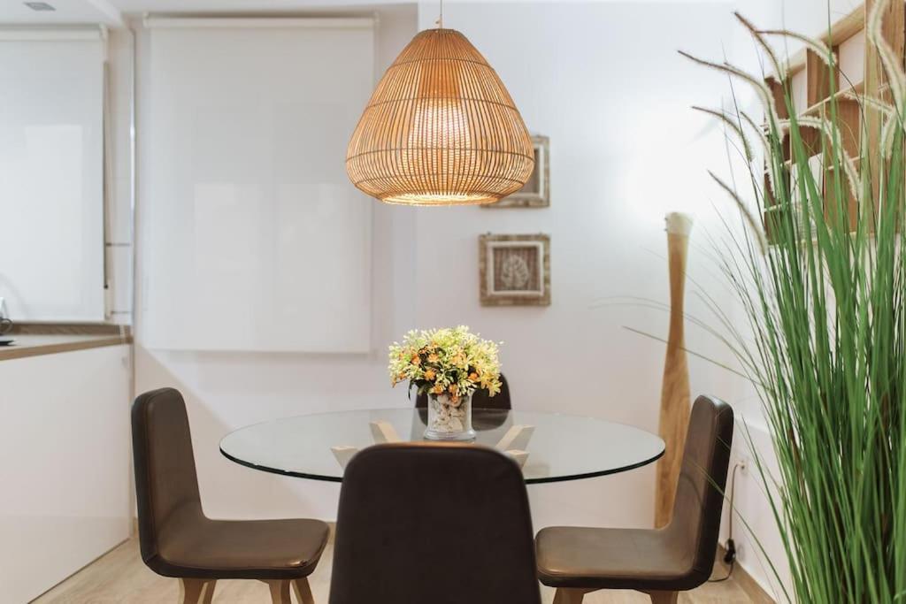 Modern First Line Apartment อัลมูเญการ์ ภายนอก รูปภาพ